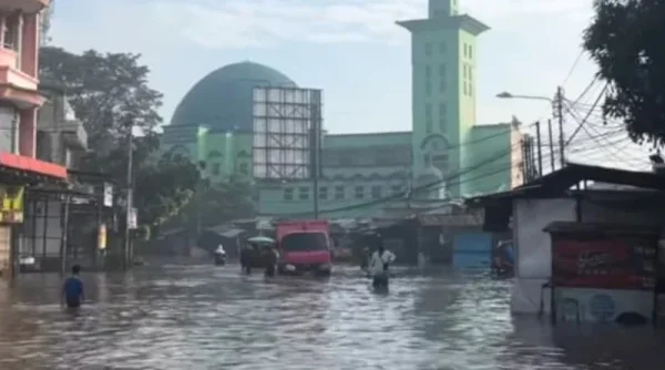 Banjir Rendam Sejumlah Titik di Dayeuhkolot dan Baleendah, Pengendara Diminta Waspada
